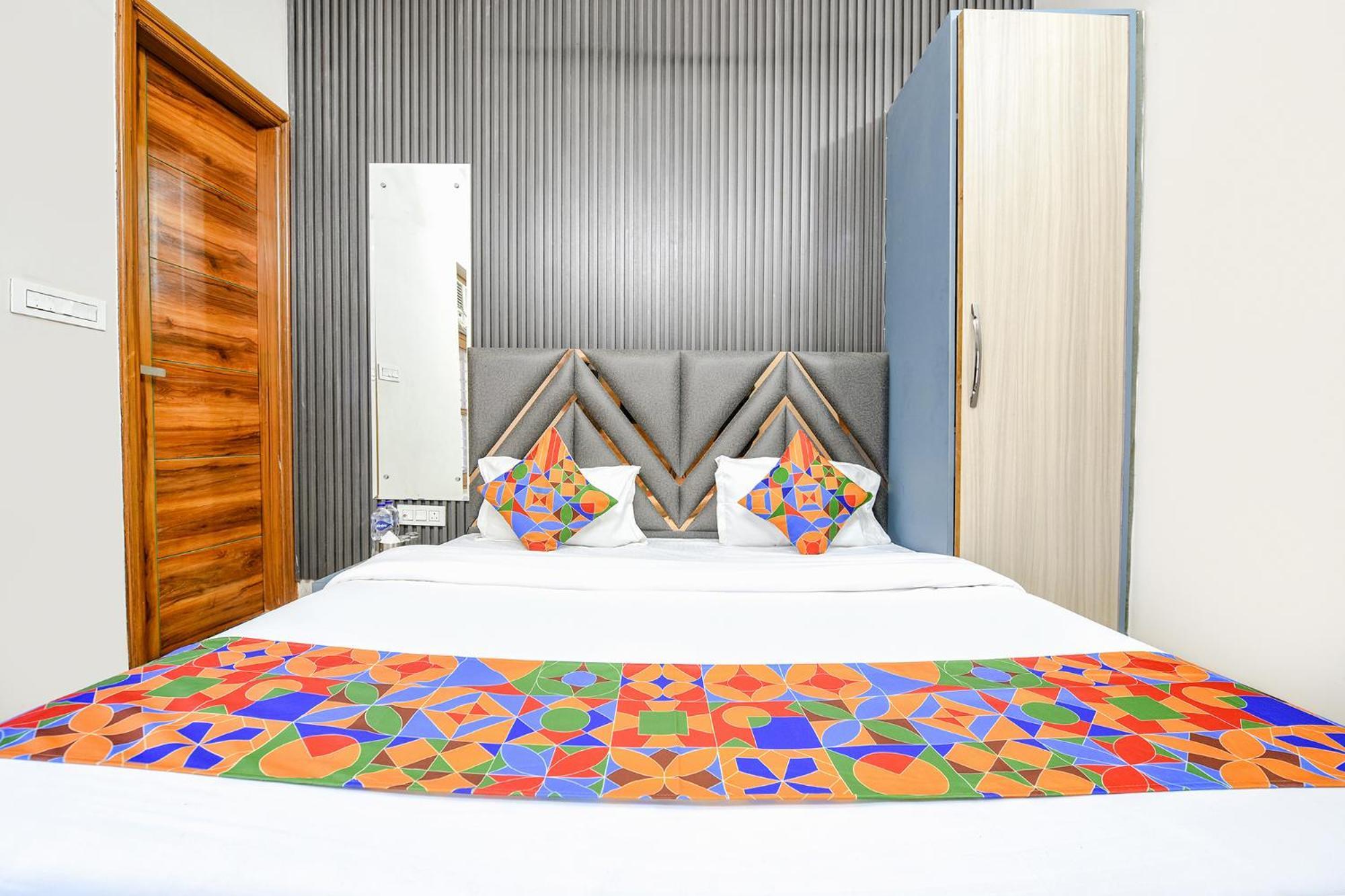 Fabhotel K9 Stay Ludhiana Exterior foto
